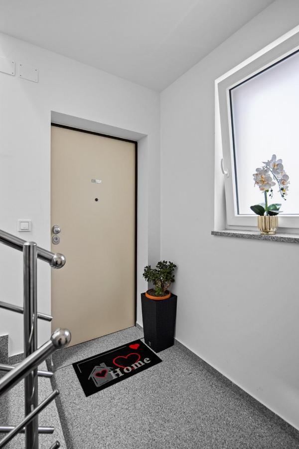 Apartment Leone Medulin Exterior photo